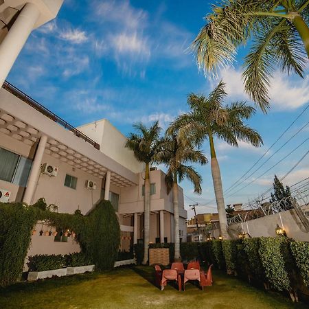 Vip House Otel Peşaver Dış mekan fotoğraf