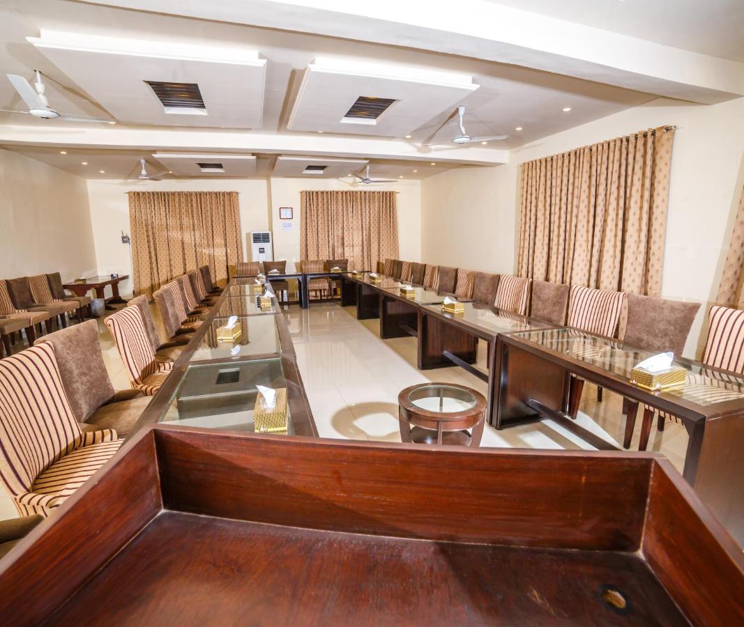 Vip House Otel Peşaver Dış mekan fotoğraf