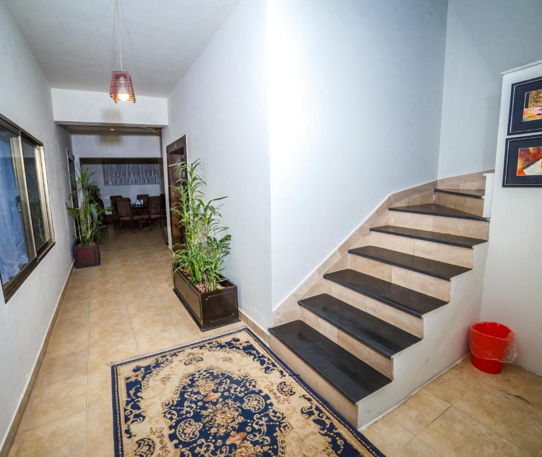 Vip House Otel Peşaver Dış mekan fotoğraf