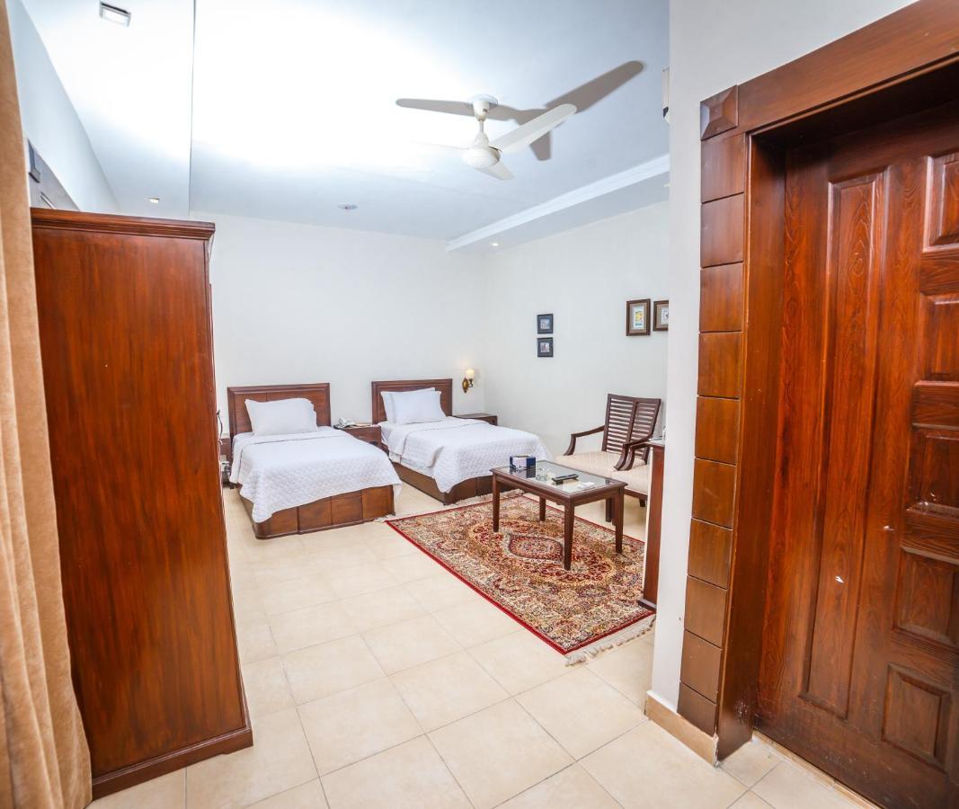 Vip House Otel Peşaver Dış mekan fotoğraf