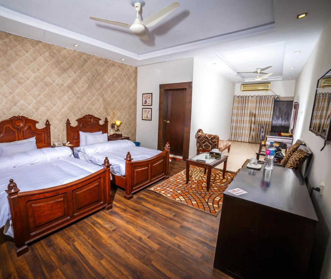 Vip House Otel Peşaver Dış mekan fotoğraf