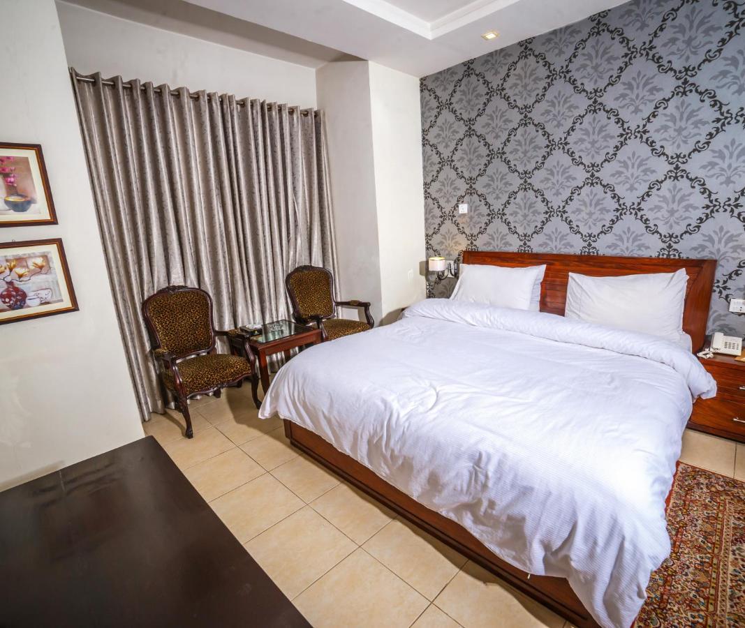 Vip House Otel Peşaver Dış mekan fotoğraf