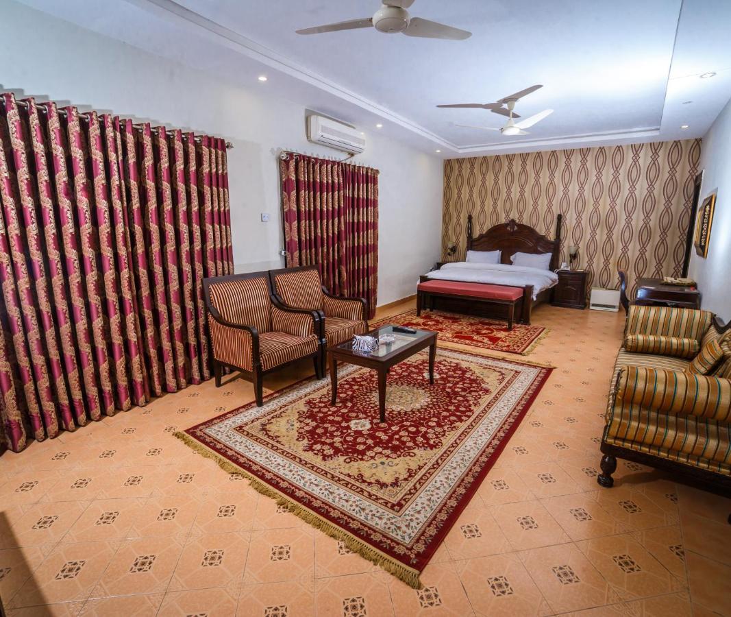 Vip House Otel Peşaver Dış mekan fotoğraf