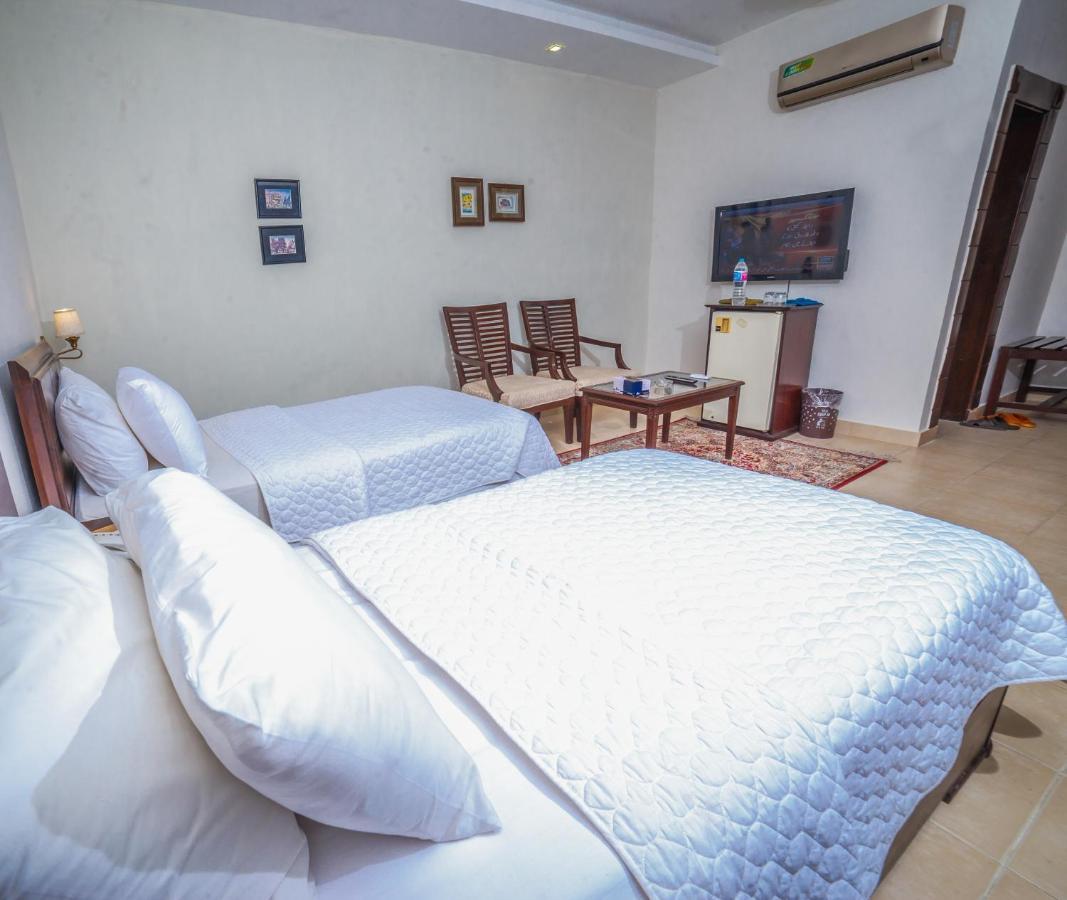 Vip House Otel Peşaver Dış mekan fotoğraf