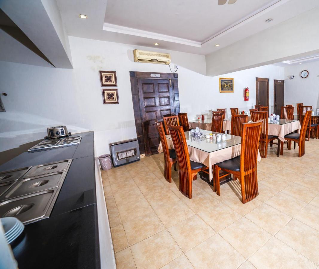 Vip House Otel Peşaver Dış mekan fotoğraf