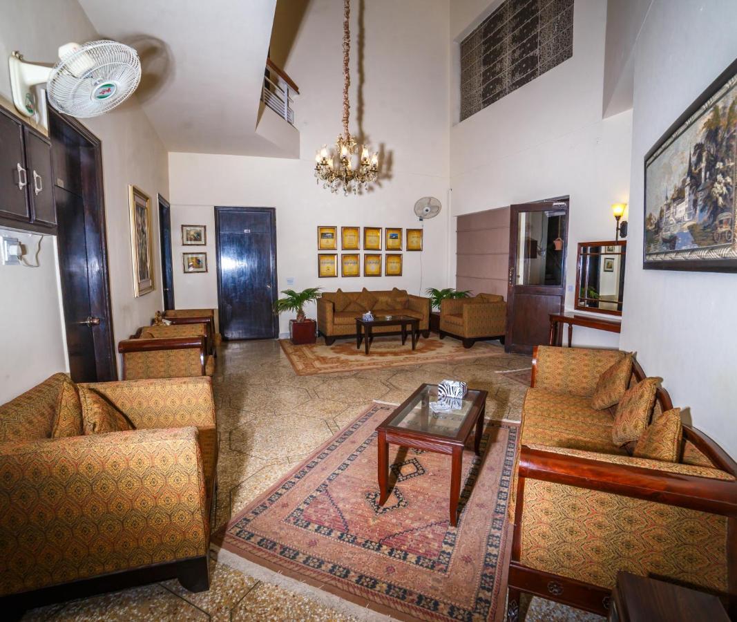 Vip House Otel Peşaver Dış mekan fotoğraf