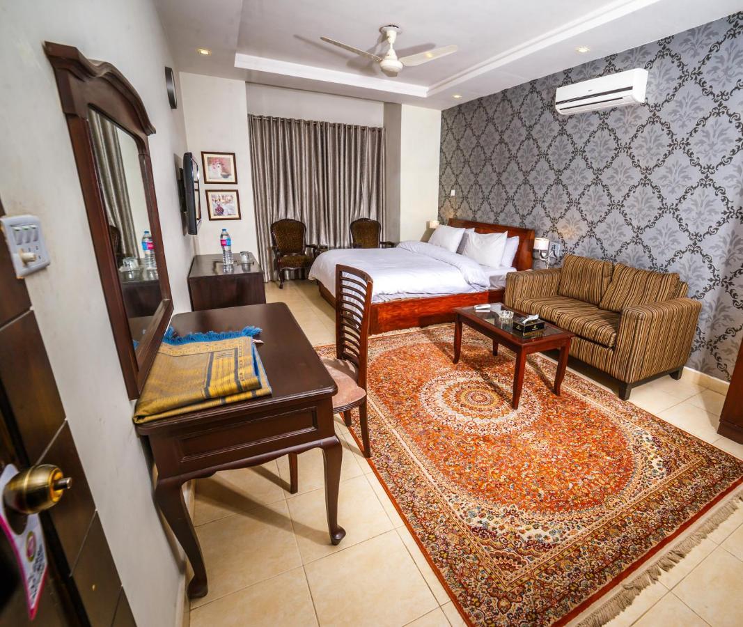 Vip House Otel Peşaver Dış mekan fotoğraf