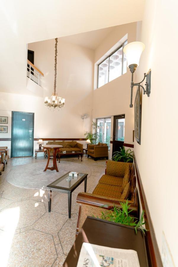 Vip House Otel Peşaver Dış mekan fotoğraf