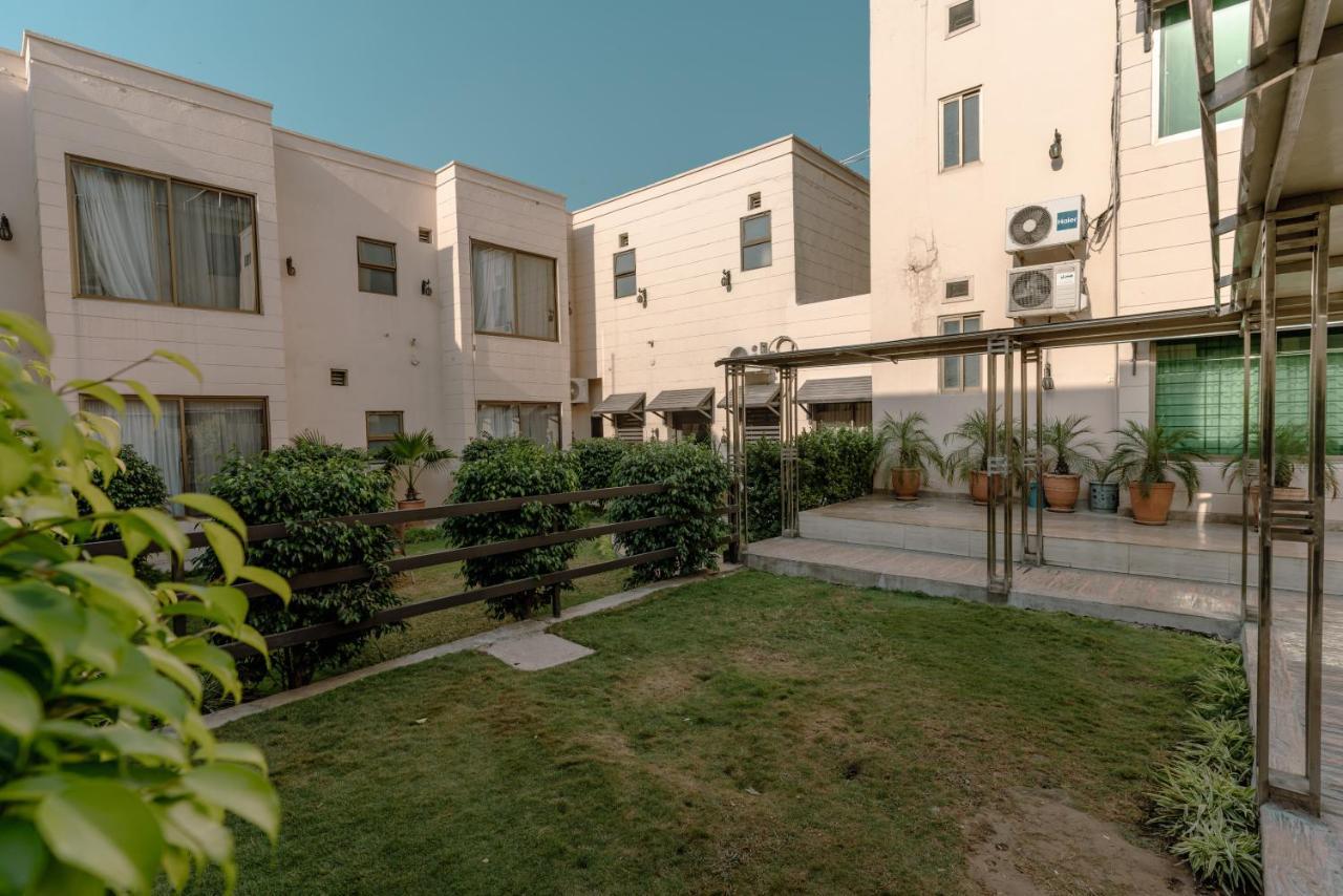 Vip House Otel Peşaver Dış mekan fotoğraf