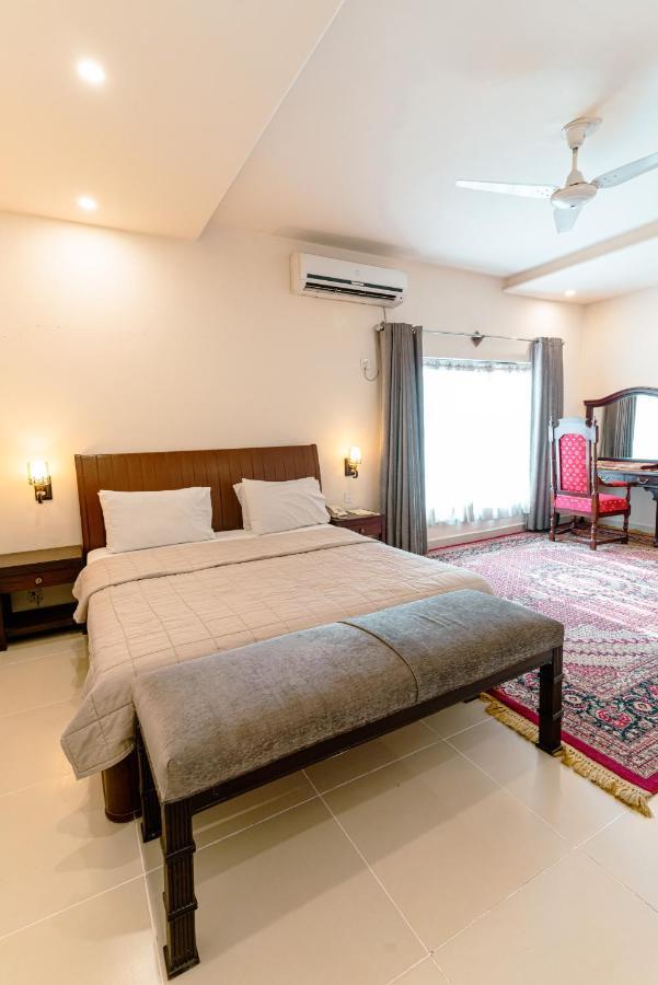 Vip House Otel Peşaver Dış mekan fotoğraf