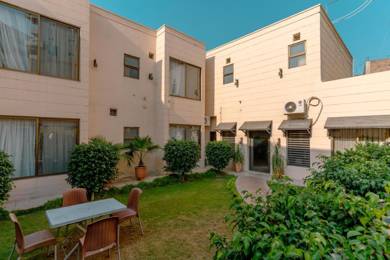 Vip House Otel Peşaver Dış mekan fotoğraf