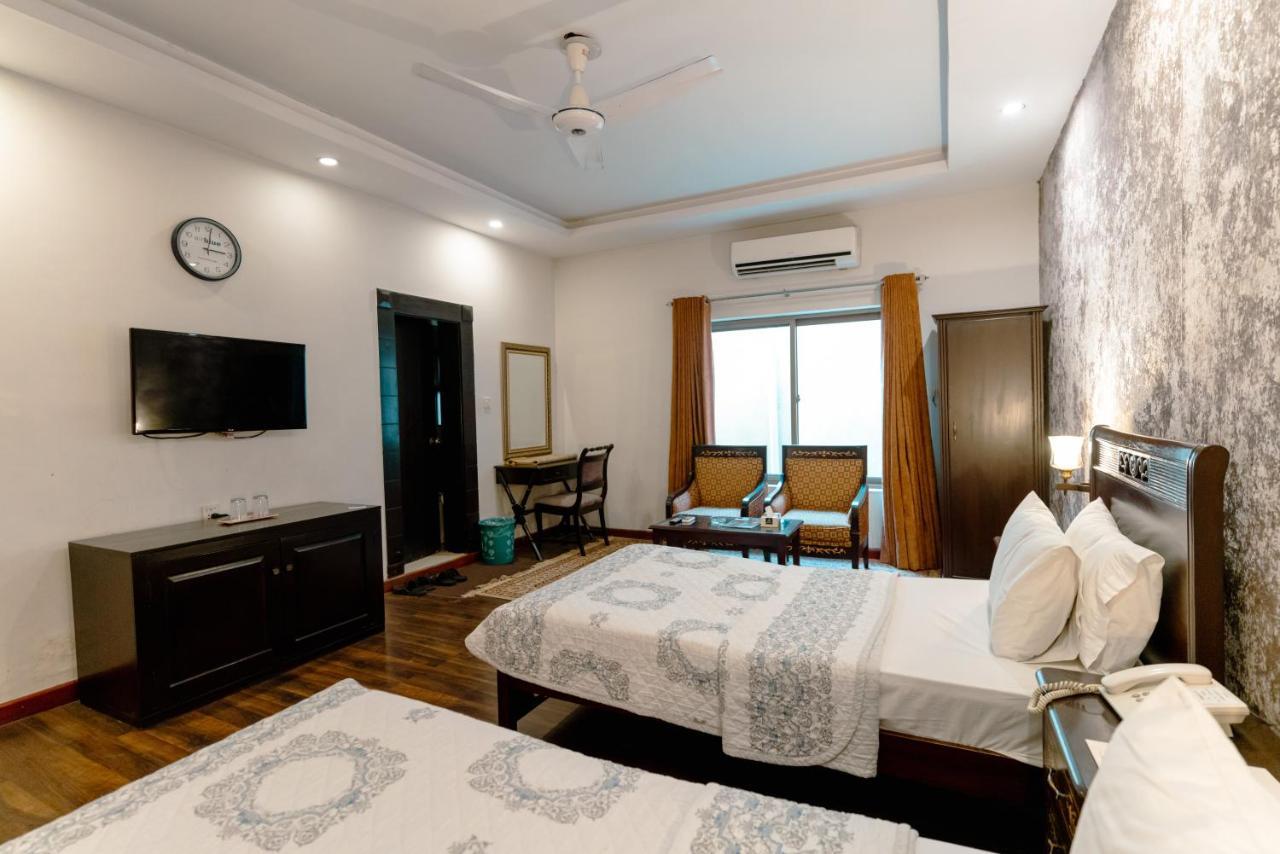 Vip House Otel Peşaver Dış mekan fotoğraf